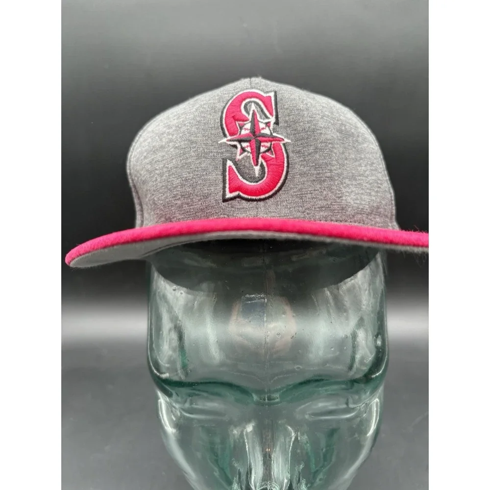 Authentic‎ Seattle Mariners New Era 59FIFTY fitted baseball cap.